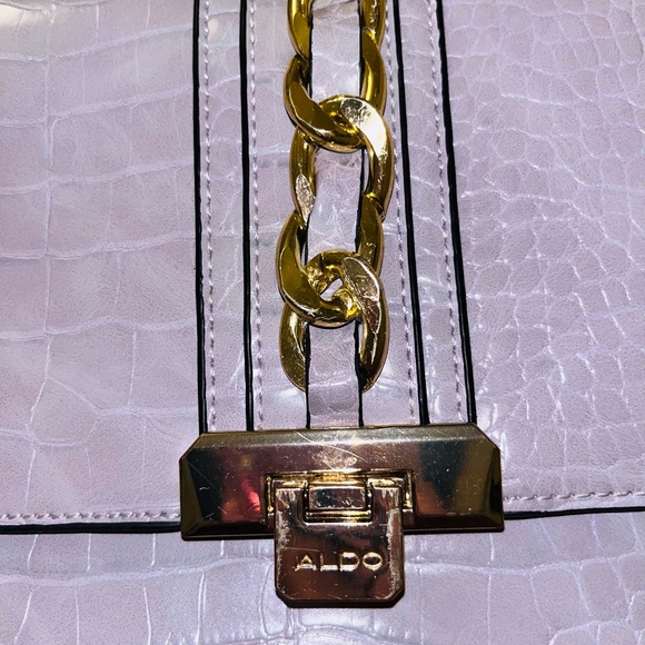 Light Purple Aldo Purse With Gold Clasp - Picture 2 of 4